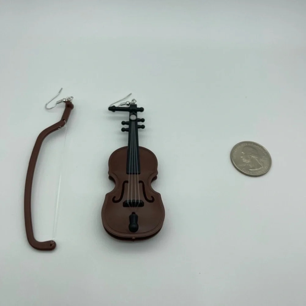 Violin 🎻 Earrings - Picture 3 of 4